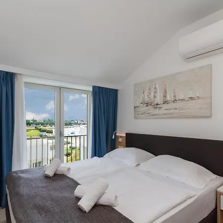 Supreme Apartment Miramare With Sea View Umag Exterior photo