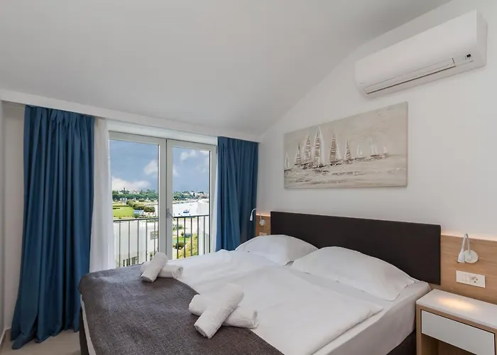 Supreme Apartment Miramare With Sea View